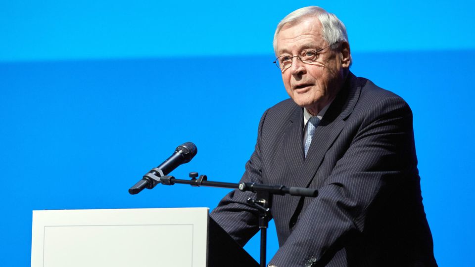 Der früherer "Zeit"-Herausgeber Theo Sommer wurde 92 Jahre alt Der früherer "Zeit"-Herausgeber Theo Sommer wurde 92 Jahre alt