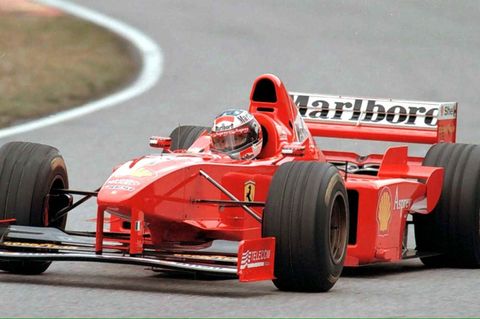 Michael Schumacher im Jahr 1998 während der Testfahrten mit dem neuen Ferrari F300 in Mugello
