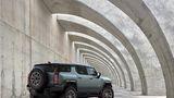 GMC Hummer SUV 2023