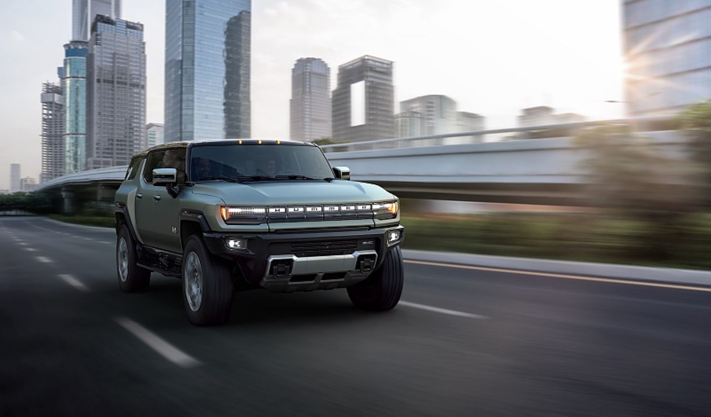 GMC Hummer SUV 2023