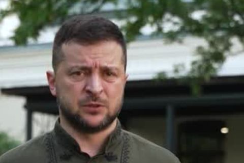 Krieg in der Ukraine: Wegen Unabhängigkeitstag: Selenskyj warnt vor "brutalen Angriffen"