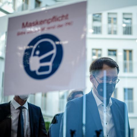Corona-Herbst: Streit um die Maskenpflicht
