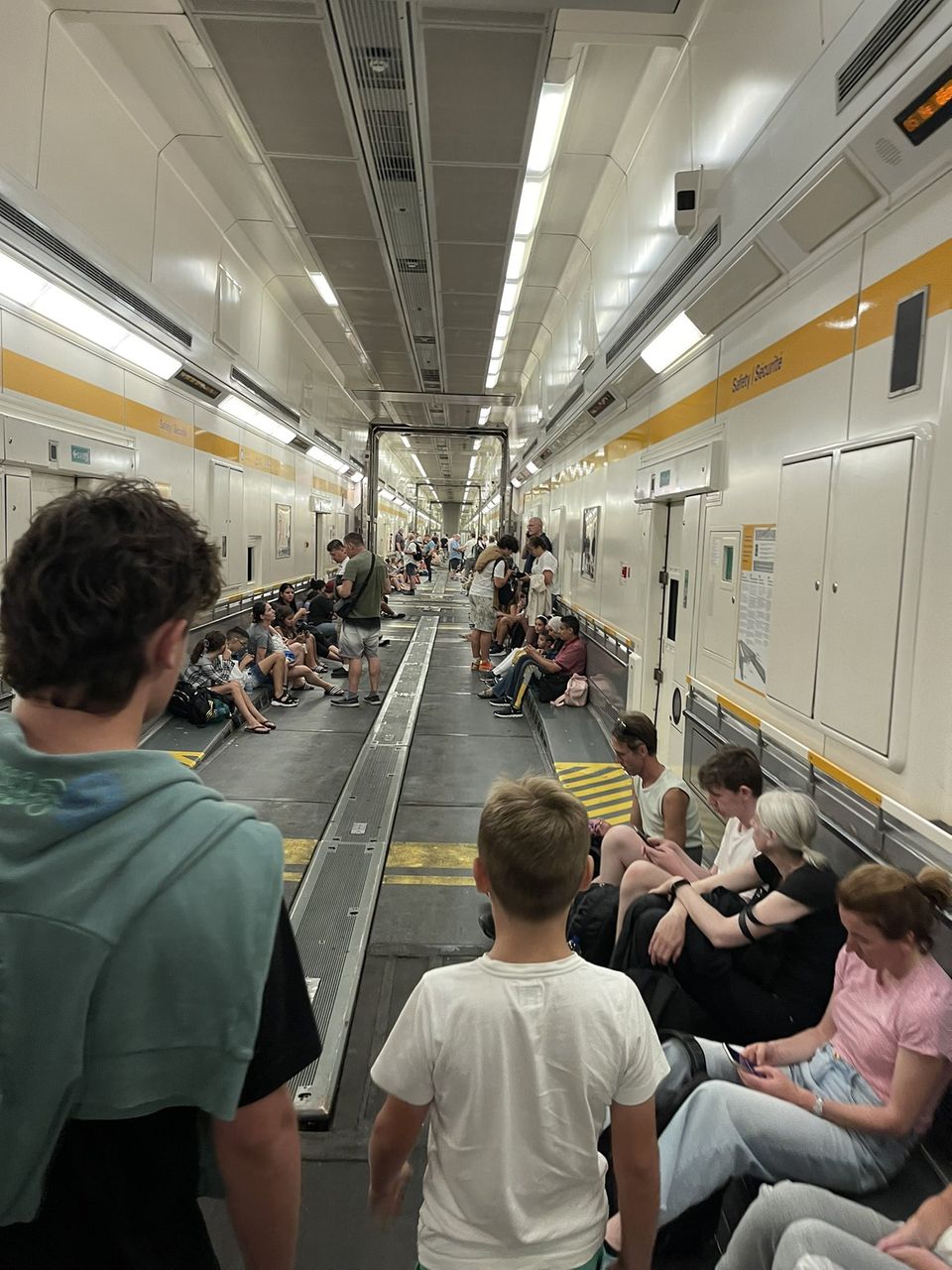 Mehrere Stunden mussten die Passagiere in dem Zug ausharren