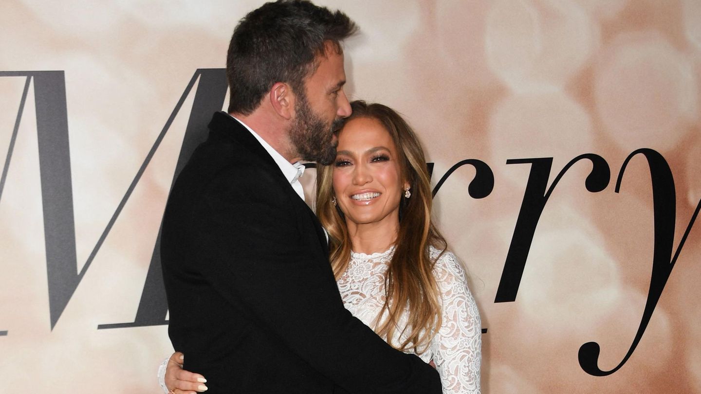 Jennifer Lopez shows off her wedding dresses from her wedding to Ben Affleck