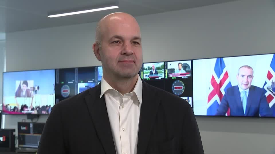 Video: DIW-Präsident - Krieg verursacht massiven Schaden für deutsche Wirtschaft Video: DIW-Präsident - Krieg verursacht massiven Schaden für deutsche Wirtschaft