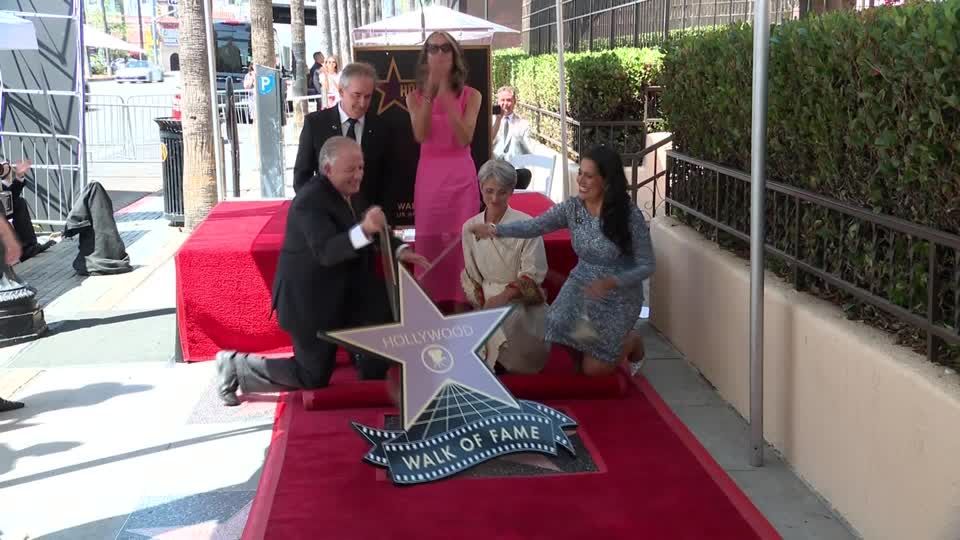 Video: Startenor: Luciano Pavarotti mit Stern auf Walk of Fame geehrt