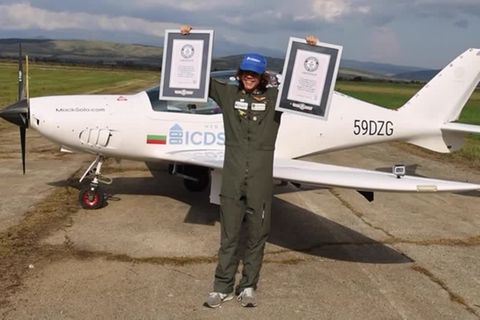 Video: Solo-Flug um die Welt mit 17 Jahren