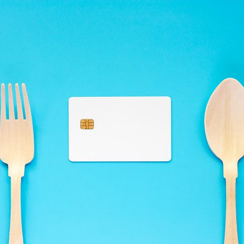 Trinkgeld: Zahlen Sie lieber bar oder mit Karte?