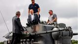 Olaf Scholz Gepard Hintern