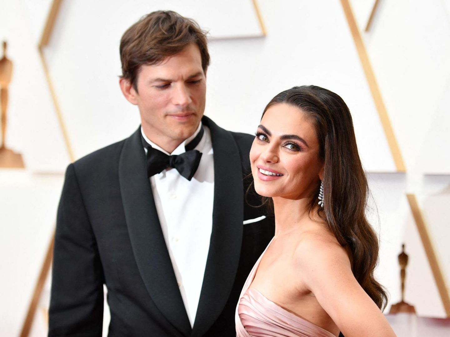 Ashton Kutcher und Mila Kunis verraten Details zu ihrer Beziehung  