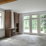 Im Wohnhaus am Waldgasthof.