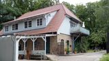 Insgesamt gibt es 33 Zimmer und fünf Garagenstellplätze.