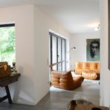 Im Designerhaus nebenan.