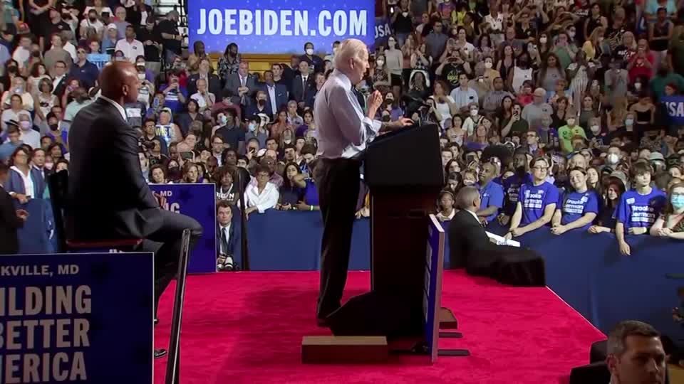 Video: "Sie haben die Wahl gestohlen" - Joe Biden während Rede harsch unterbrochen Video: "Sie haben die Wahl gestohlen" - Joe Biden während Rede harsch unterbrochen