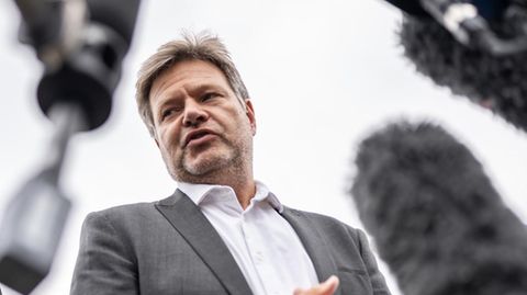 Robert Habeck bei einem Pressestatement