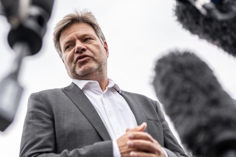 Robert Habeck bei einem Pressestatement