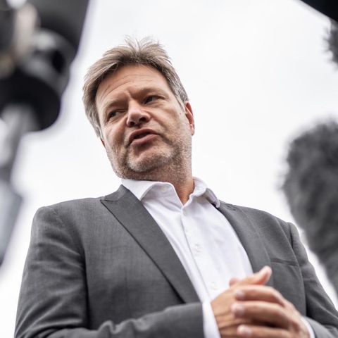Robert Habeck bei einem Pressestatement