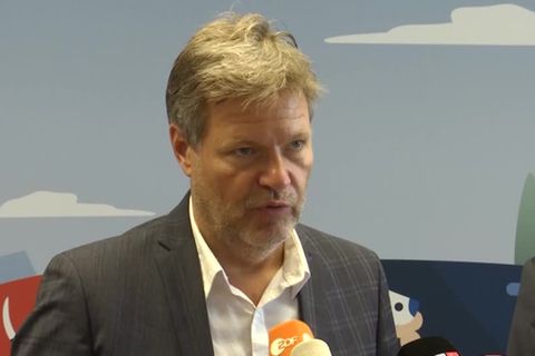 Video: Wirtschaftsministerium will Gasumlage ändern