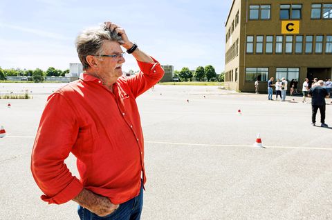 Der ehemalige Bundeswehrsoldat Hans Völkl, 71, war zuständig für die Flugberatung und Flugpläne