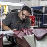 Bei den Singer-Kreationen ist viel Handarbeit nötig