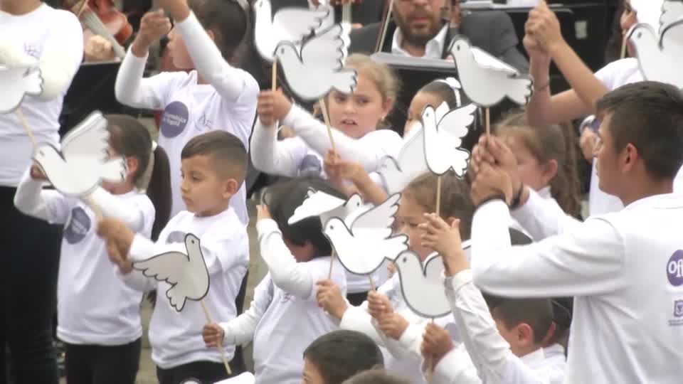 Video: 16.000 Musiker in Bogotá Video: 16.000 Musiker in Bogotá