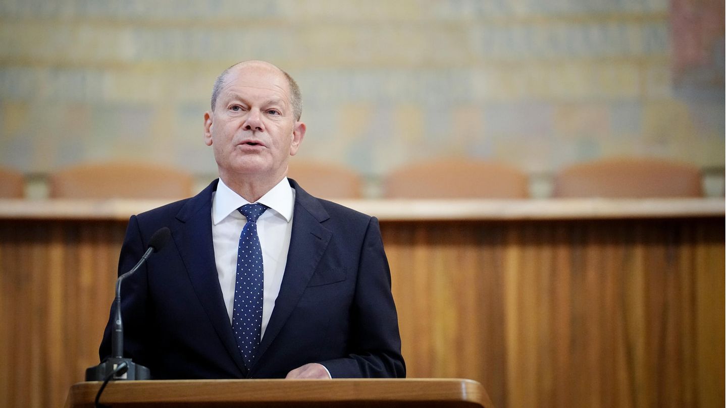 Bundeskanzler Olaf Scholz (SPD) an der Karls-Universität in Prag