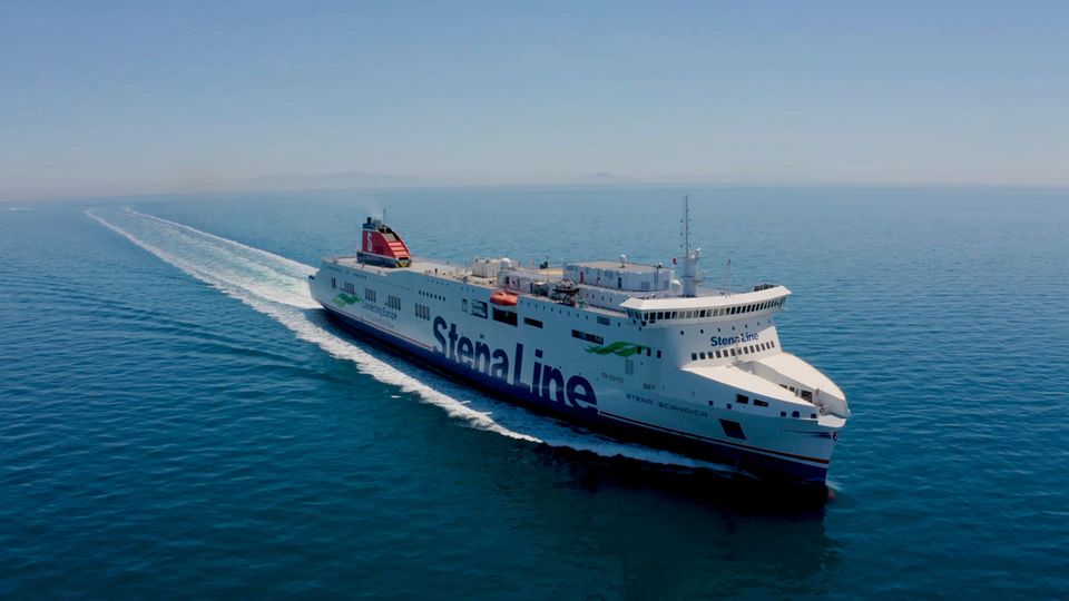 Die "Stena Scandica" fährt auf dem Meer