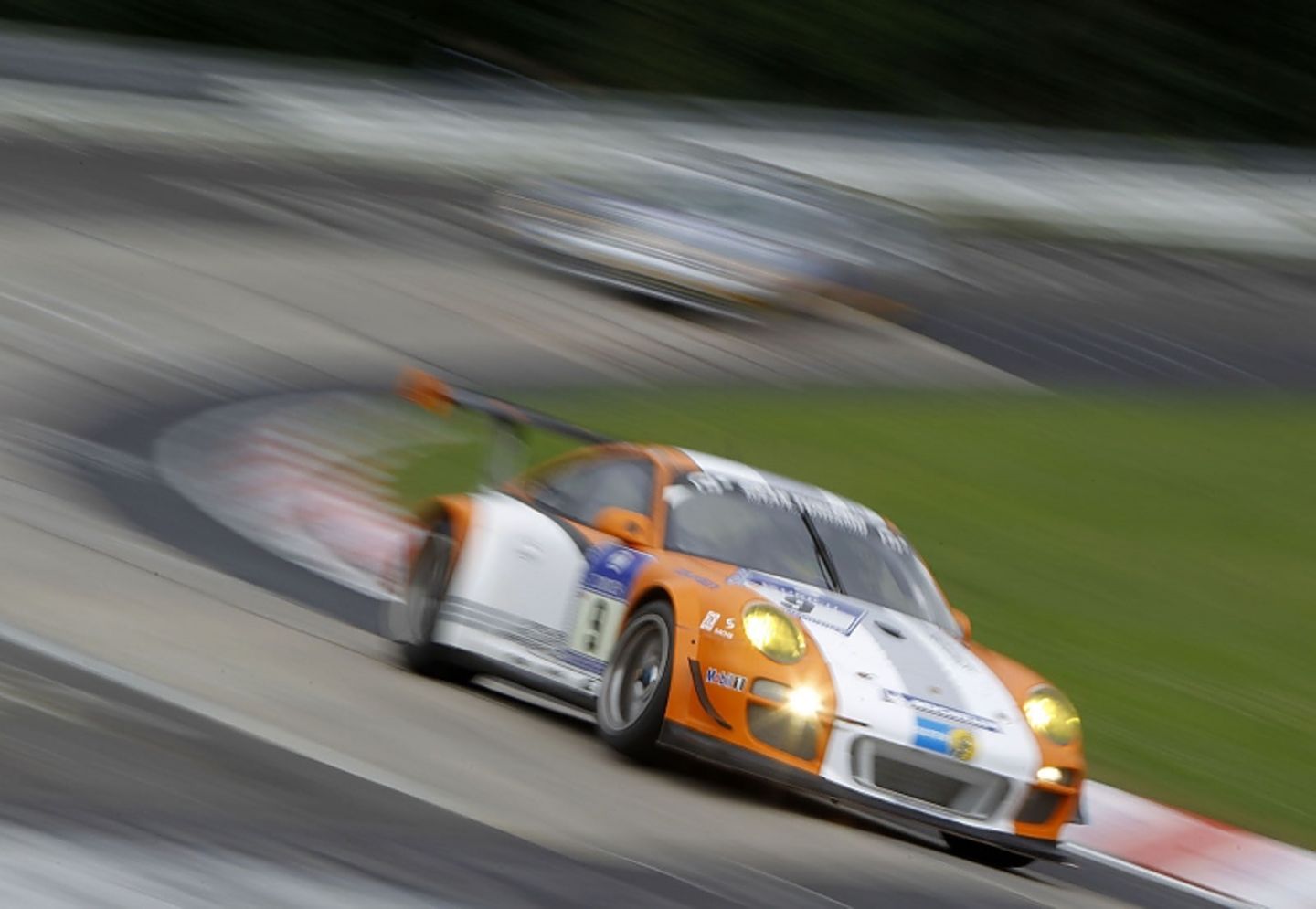 Porsche 911 GT3 R Hybrid 2011