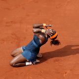 Der Sandplatz gehört nicht zu ihren Stärken. In Paris gewinnt sie nur drei Mal. Hier jubelt sie nach ihrem Sieg über die Russin Sharapova im Jahr 2013