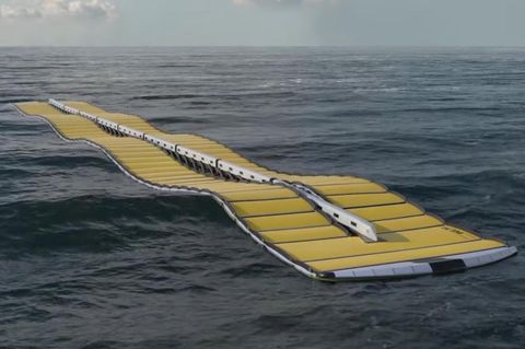 Das Wellenkraftwerk von Sea Wave Energy liegt einfach auf dem Wasser