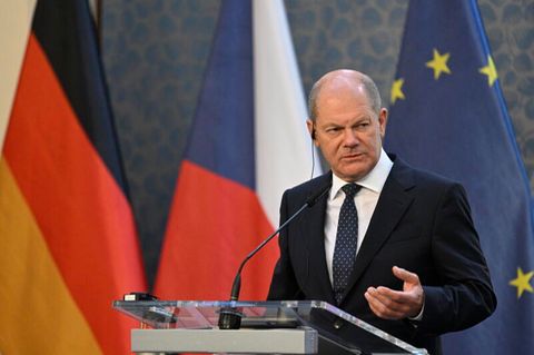 Bundeskanzler Scholz während seiner Rede in der Prager Universität