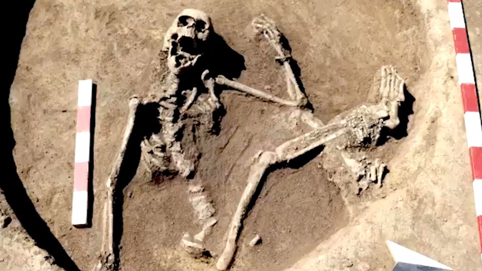 6500 Jahre alter Sensationsfund: Archäologen entdecken Skelett mit 180 Goldringen