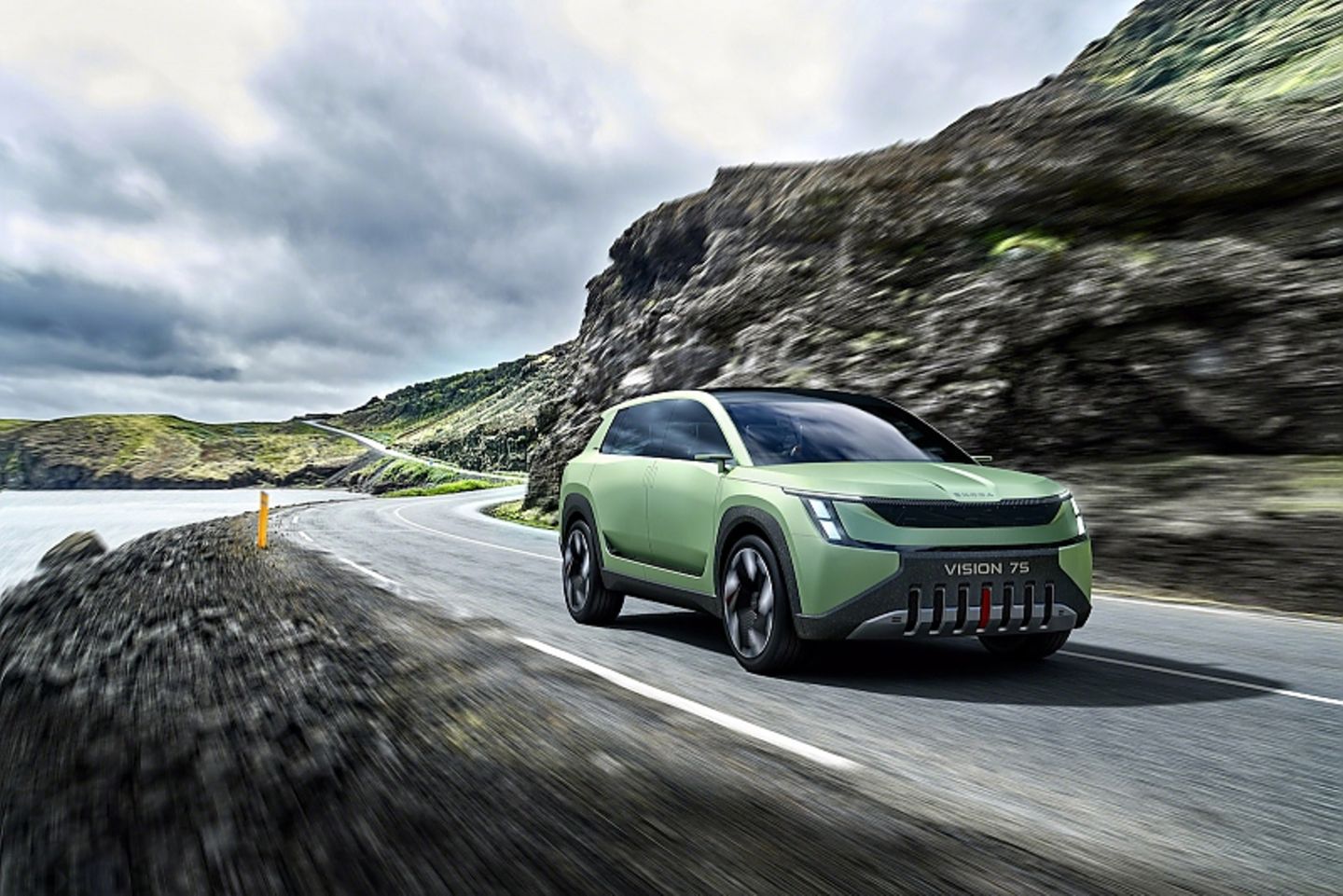 Skoda Vision 7S 2022