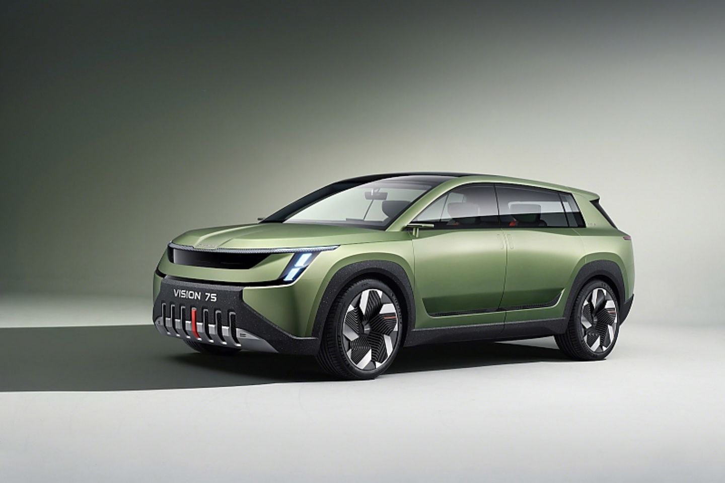 Skoda Vision 7S 2022
