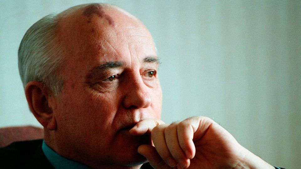 Der ehemalige sowjetische Staatschef Michail Gorbatschow beantwortet Fragen der Redaktion der Chicago Tribune