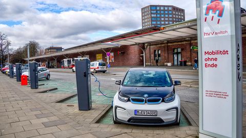 Parkplatz für Teilzeit-Autos: Carsharing-Ladestationen in Hamburg-Barmbek