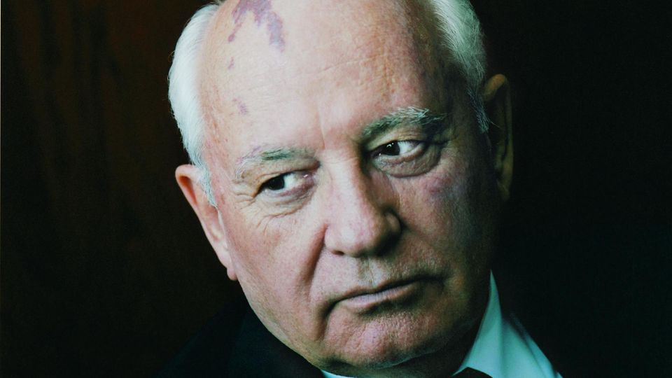 Michail Gorbatschow bei den Women World's Award 2004