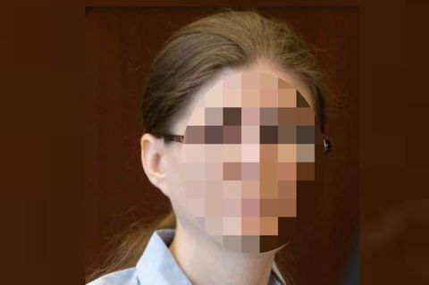 Die 38-Jährige aus Cape Coral in Florida sitzt im Gerichtssaal