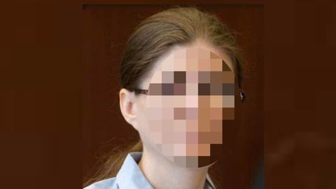 Die 38-Jährige aus Cape Coral in Florida sitzt im Gerichtssaal