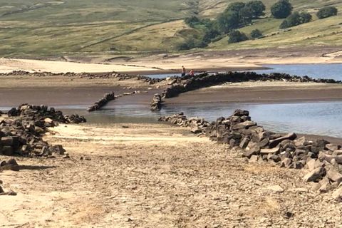 Lost Place: Dürre legt vergessenes Mittelalter-Dorf in Yorkshire frei