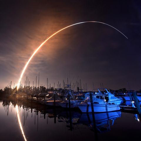 Artemis - Spur der Rakete am Himmel