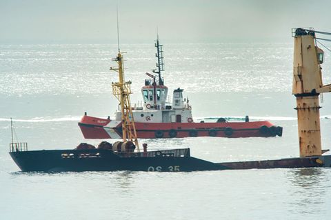 Fracht-Schiff rammt Flüssigtanker vor Gibraltar – und droht komplett zu sinken