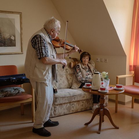 Valdemar spielt Geige