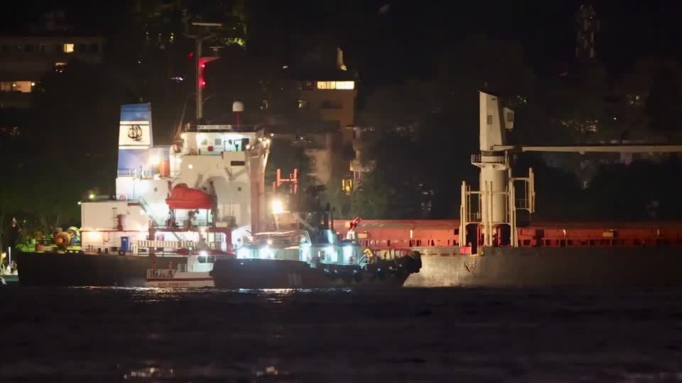 Video: Frachter mit ukrainischem Mais blockierte nach Ruderausfall den Bosporus Video: Frachter mit ukrainischem Mais blockierte nach Ruderausfall den Bosporus