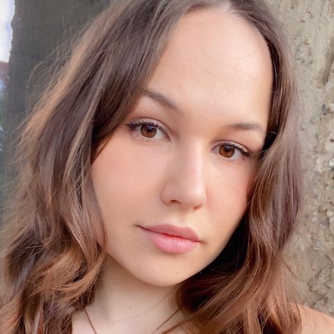 Laura, als @laurassoberlife bei TikTok aktiv