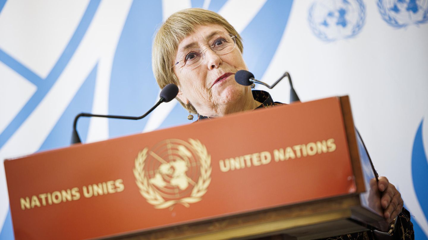 Uiguren in Xinjiang: Michelle Bachelet, UN-Hochkommissarin für Menschenrechte, hat den Bericht über die Internierungslager in Xinjiang, China, vorgelegt Michelle Bachelet, UN-Hochkommissarin für Menschenrechte, hat den Bericht über die Internierungslager in Xinjiang, China, vorgelegt