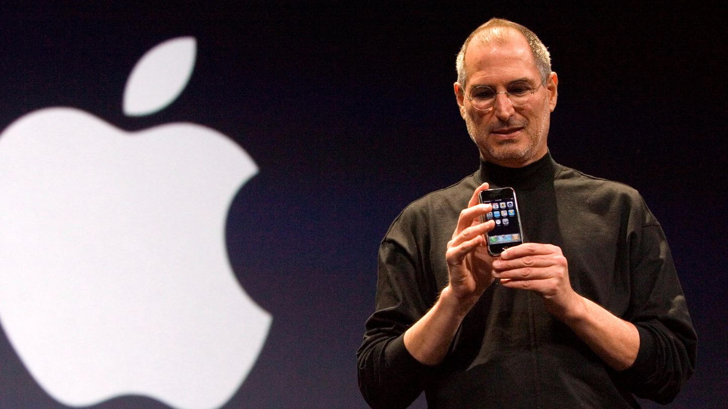 Steve Jobs während einer Präsentation im Januar 2007