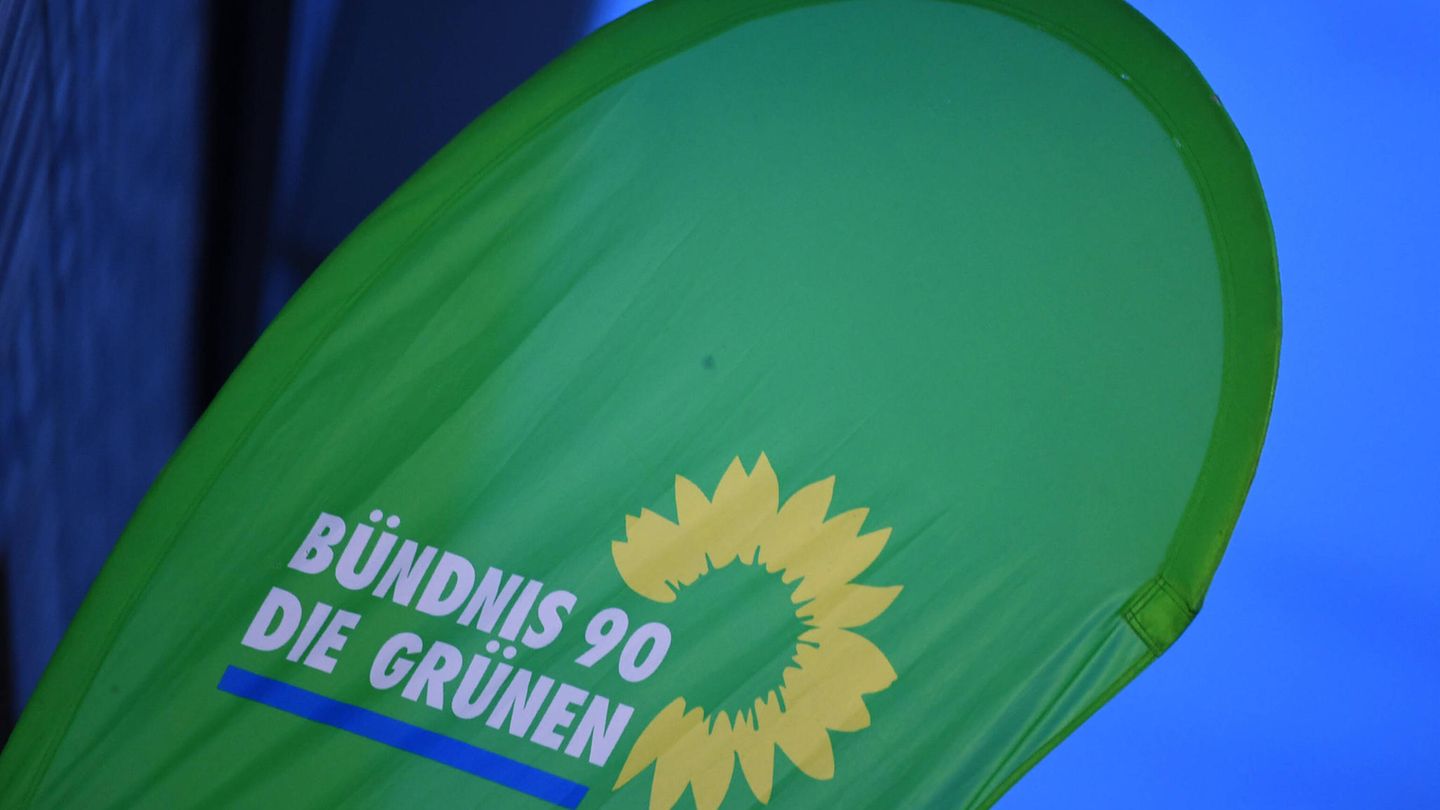 Ein Aufsteller von Bündnis 90/Die Grünen als Symbolfoto für Artikel zu Bündnis 90 Grünen Manoj Subramaniam
