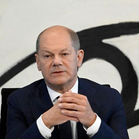 Bundeskanzler Olaf Scholz (links) und Finanzminister Christian Lindner bei der Vorstellung des dritten Entlastungspakets