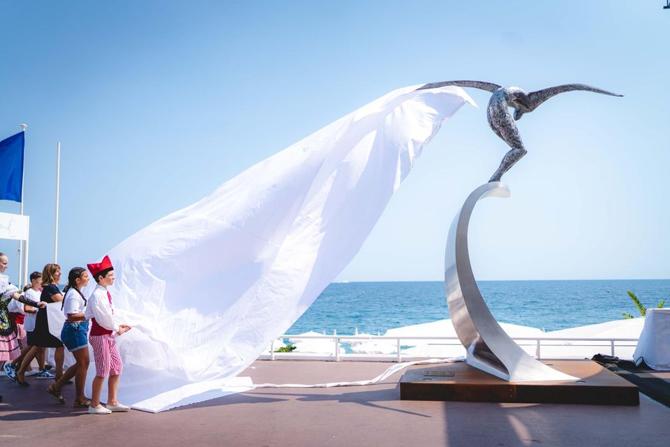 Nizza Engel der Bucht Das Kunstwerk "Engel der Bucht" von Jean Marie Fondacaro